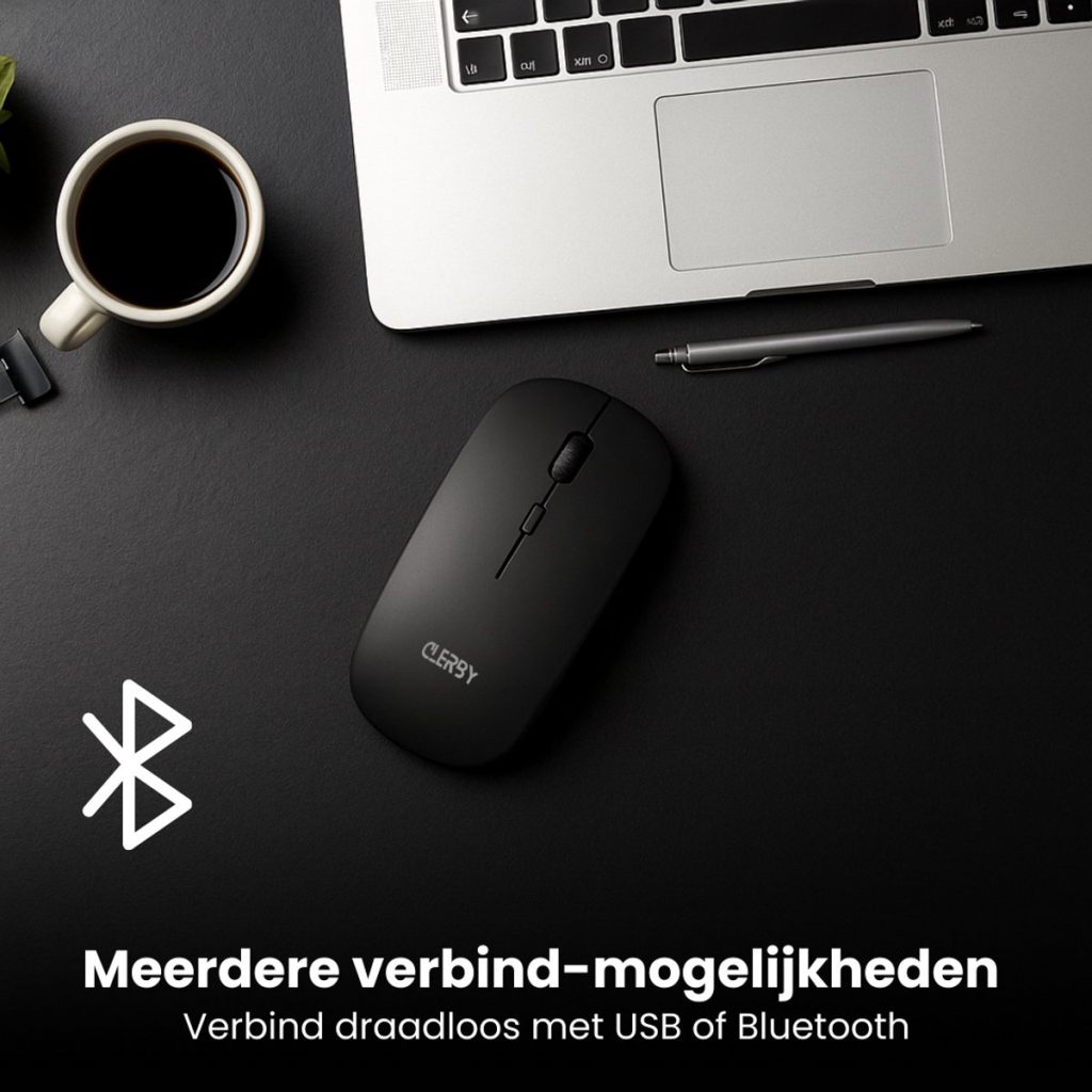 Zwarte Clerby muis naast een laptop en een kopje koffie. Kan via USB of Bluetooth verbinden.