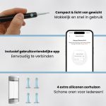 Hand die een zwarte oorreiniger met lichtblauw opzetstuk vasthoudt. Scherm toont "Connect Device Wi-Fi".